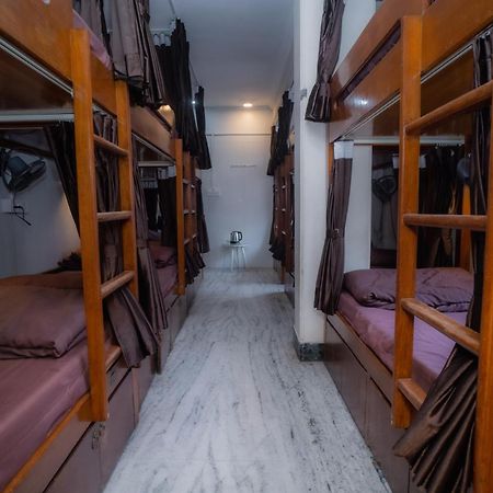 Pearl Courtyard Dormitory Varanasi Exterior photo